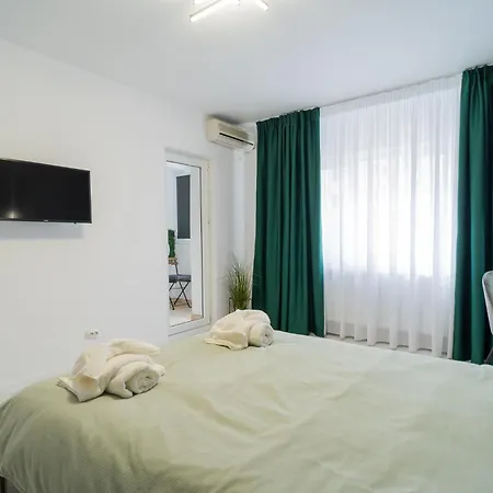 Elegant Fresh Renovated Apartamento